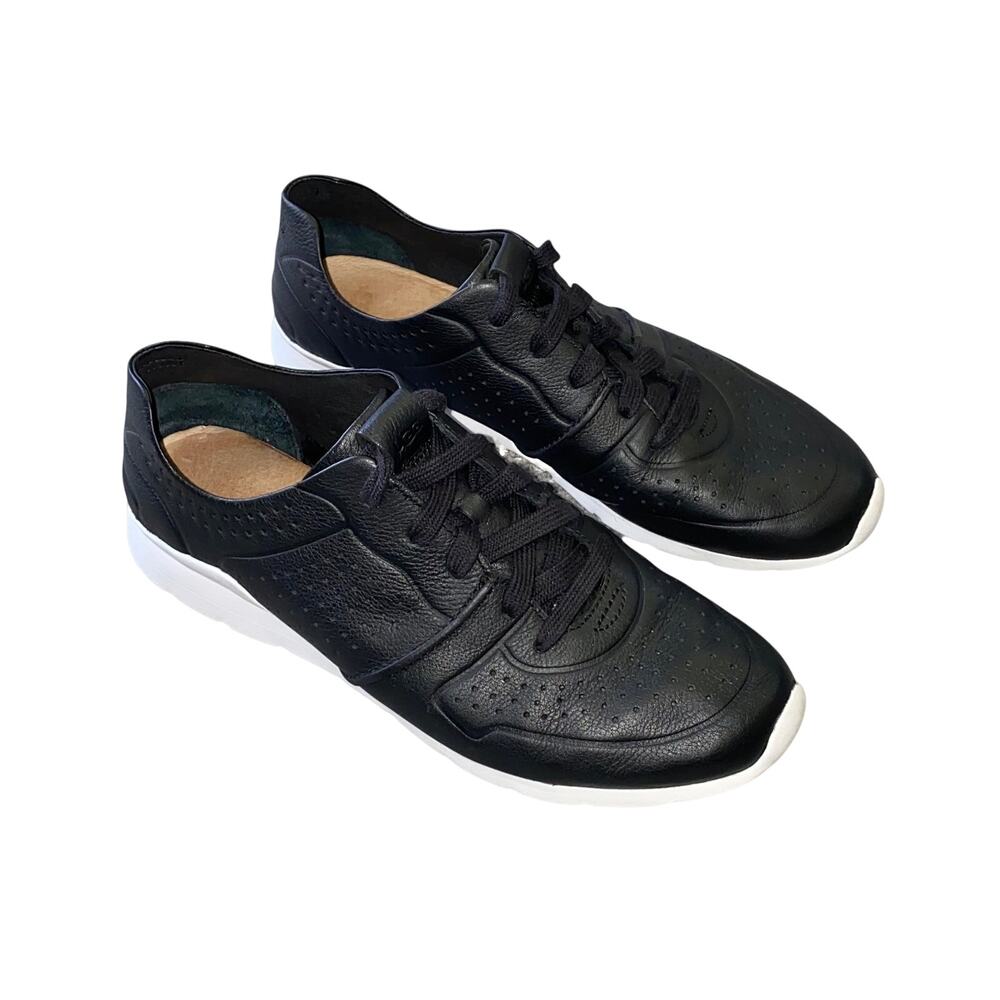 9 UGG Treadlite Black Leather Lace Up Comfortable Cushioned Footbed Sneakers